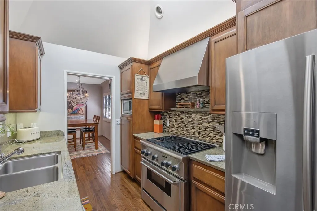 10441 Bloomfield, Toluca Lake, California 91602 home-pic-38